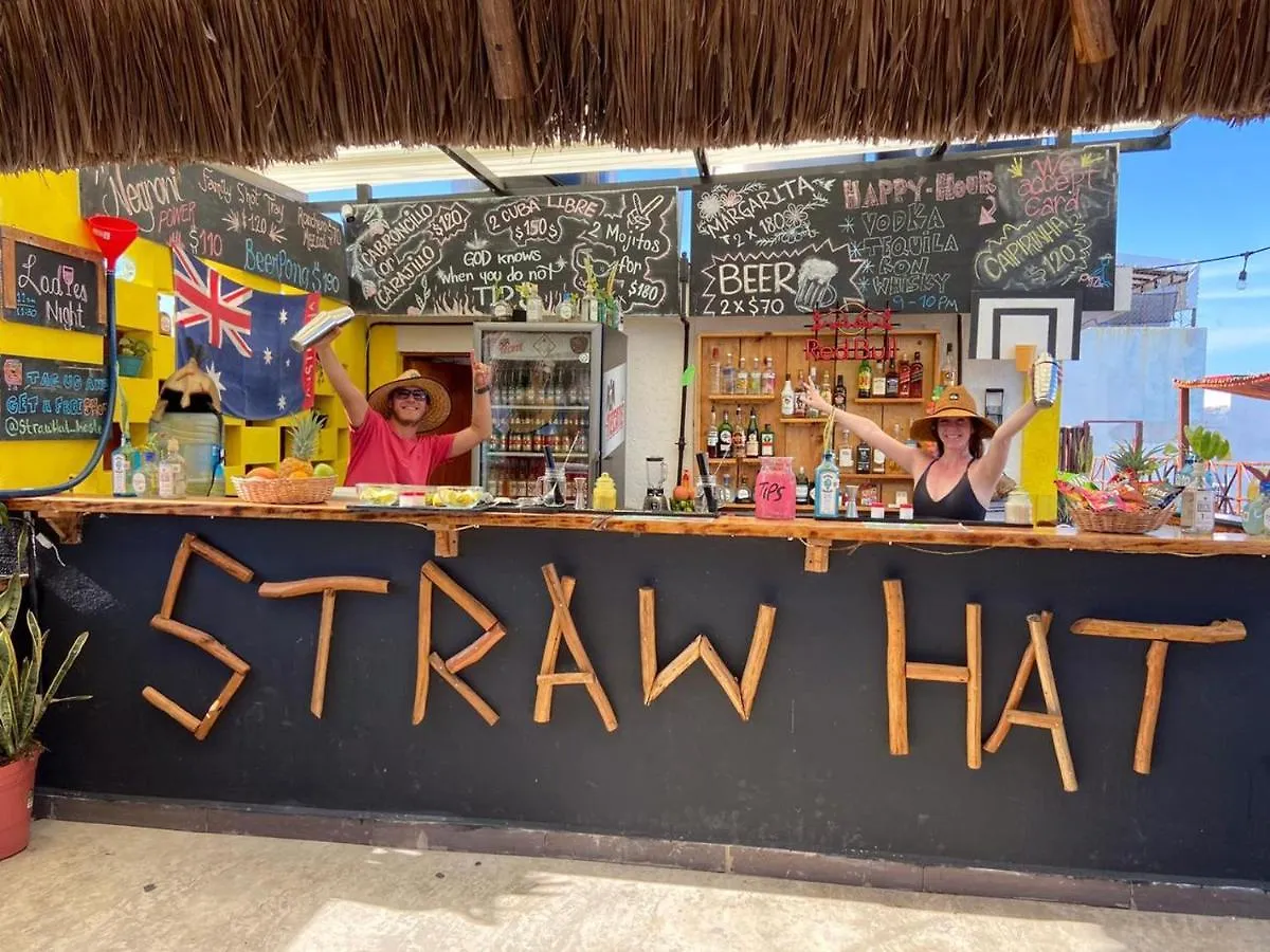 Straw Hat Hostel & Rooftop Bar Tulum