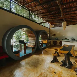 https://hostal-mulut-tulum.allrivieramayahotels.com