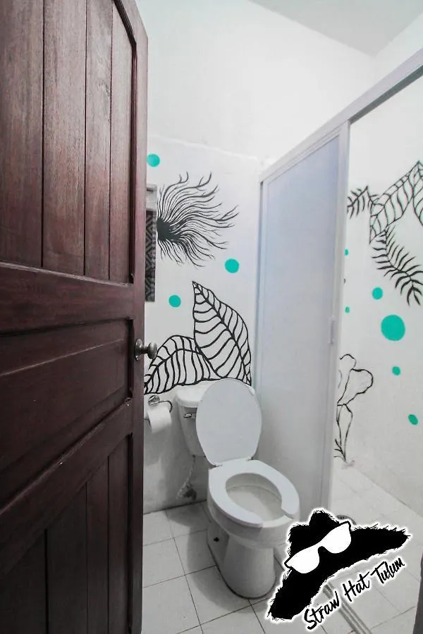 Straw Hat Hostel & Rooftop Bar Tulum